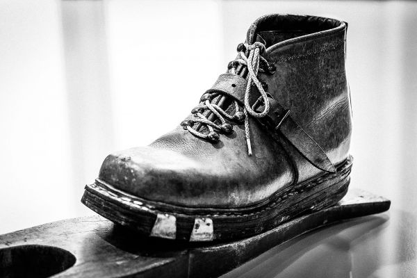 Fotos von Design-Kommunikation Uwe von der Wehd für Schuh & Leder Thumann Germering